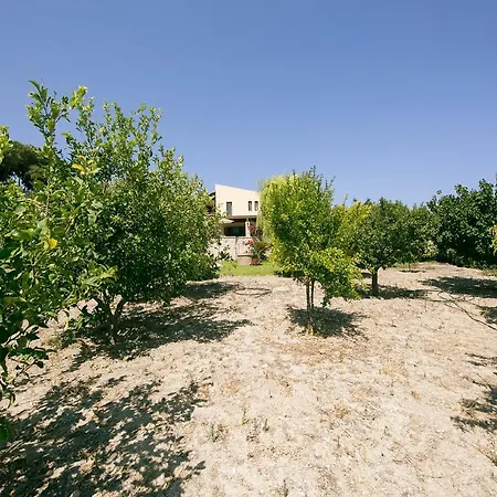 Villa Russelia Kalavarda Exterior photo