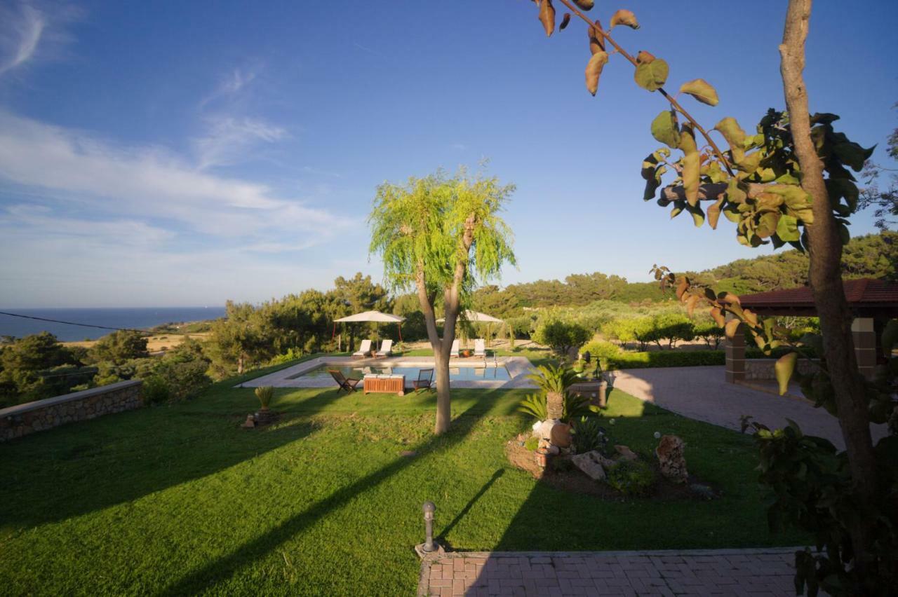 Villa Russelia Kalavarda